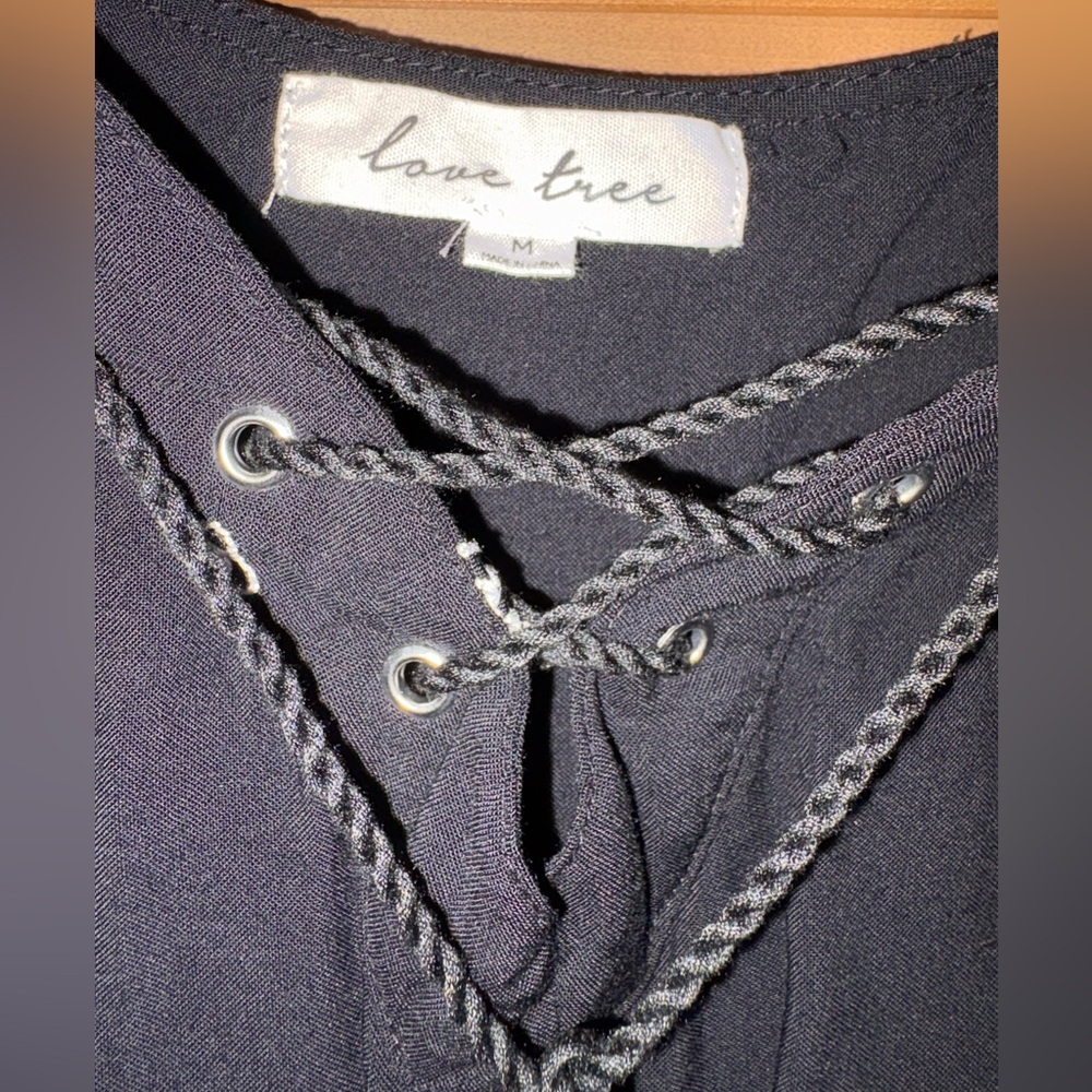 Love Tree NWOT Black Short Sleeve Tie Front with tassels Jumpsuit. Size medium - Picture 3 of 10